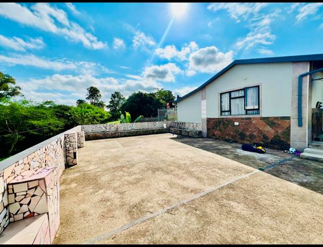 4 BEDROOM HOUSE FOR SALE IN CASTLE HILL